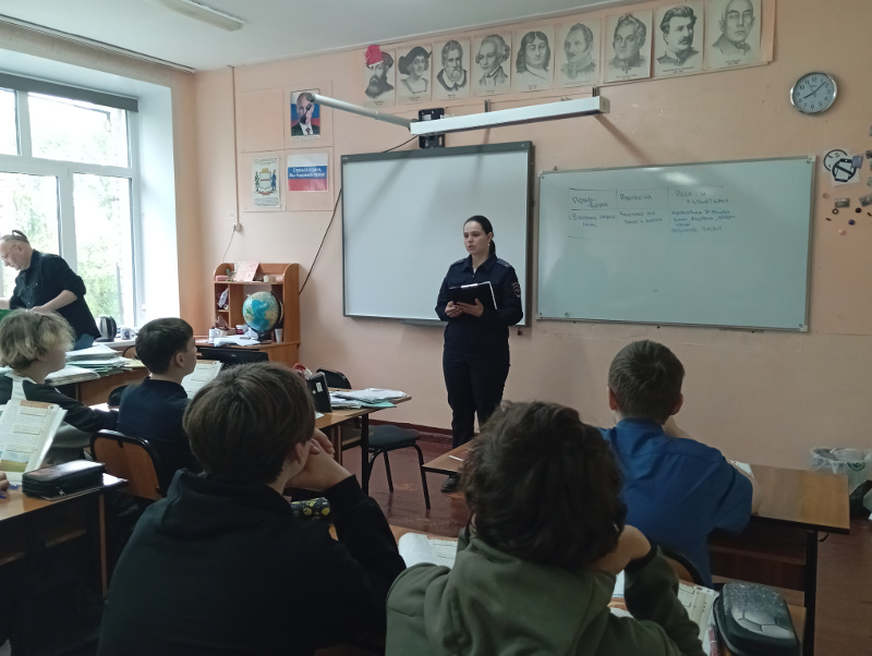 беседа инспектора ОГИБДД.